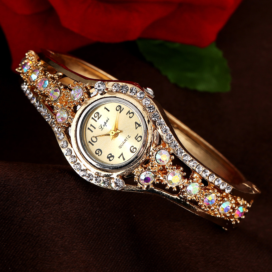 Watch Bezel Insert - 女性の高級カラーダイヤモンドベゼルエレガントなブレスレット腕時計ホットファッション絶妙な小さなストラップ腕時計女の子の誕生日ギフト